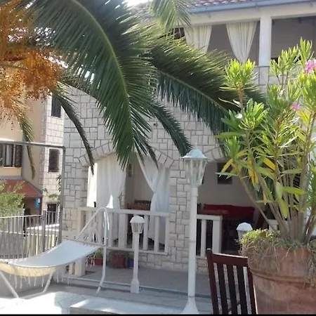 Agava Aparthotel *
