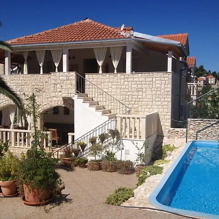 Agava Aparthotel Sutivan